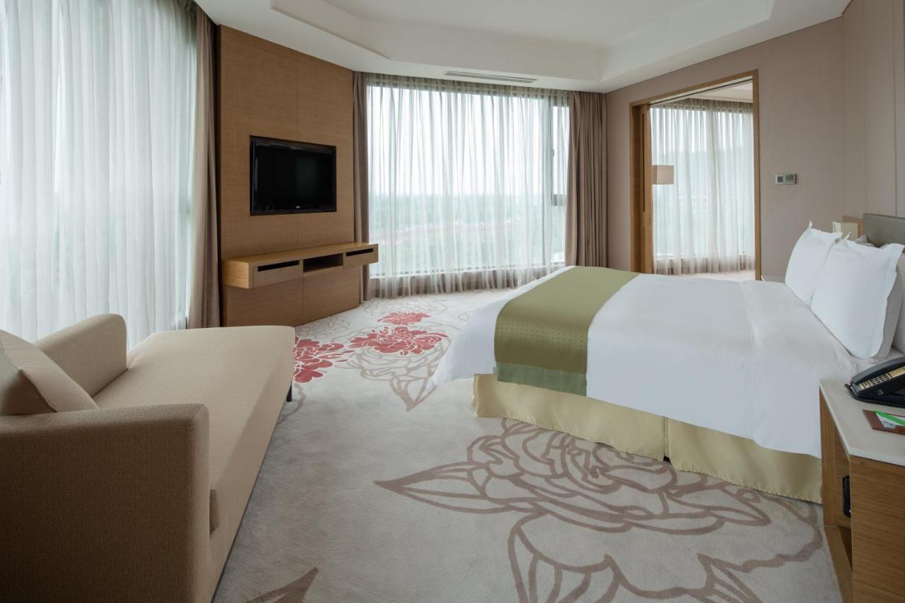 Holiday Inn Nanyang By Ihg Екстер'єр фото